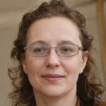 Lily James (immigrants.pt)